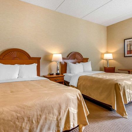 Quality Inn & Suites Mansfield Bagian luar foto